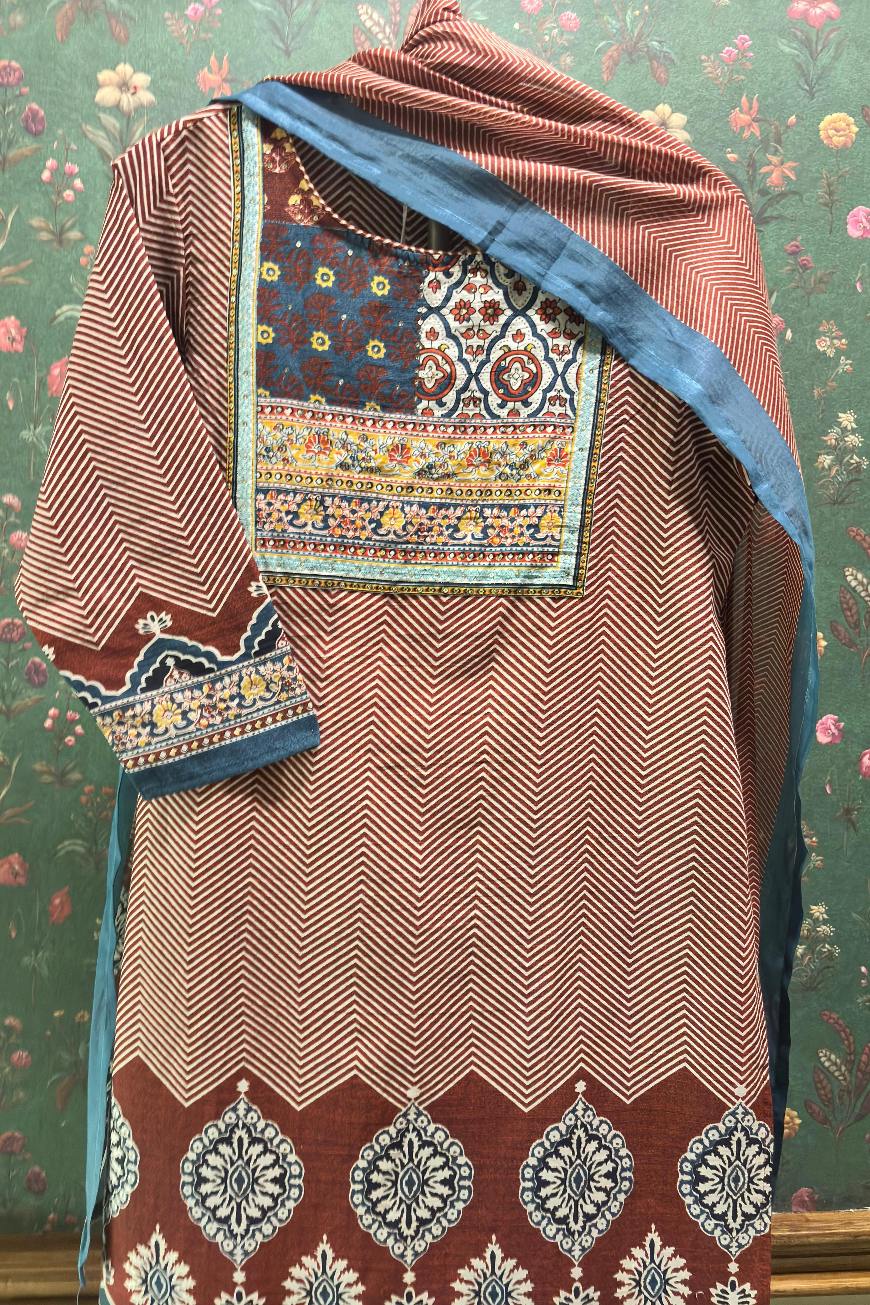 Maroon Straight Fit Cotton Suit Set (With Pants and Dupatta)