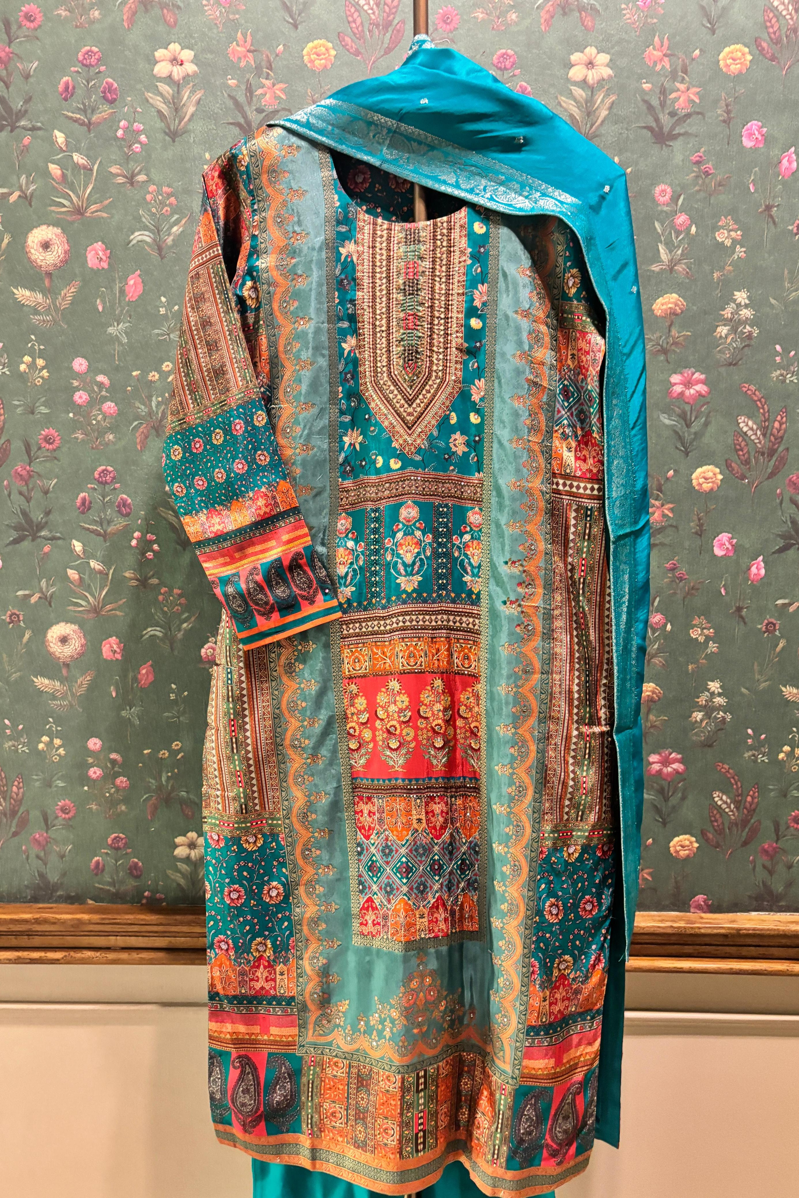 Emerald Green Dola Jacquard Suit Set | HER-482