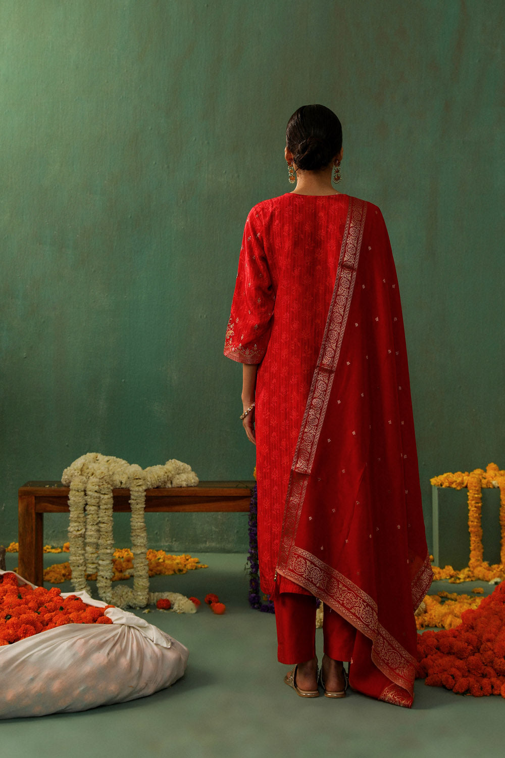 Red Dola Jacquard Straight Fit Suit Set | HER-336