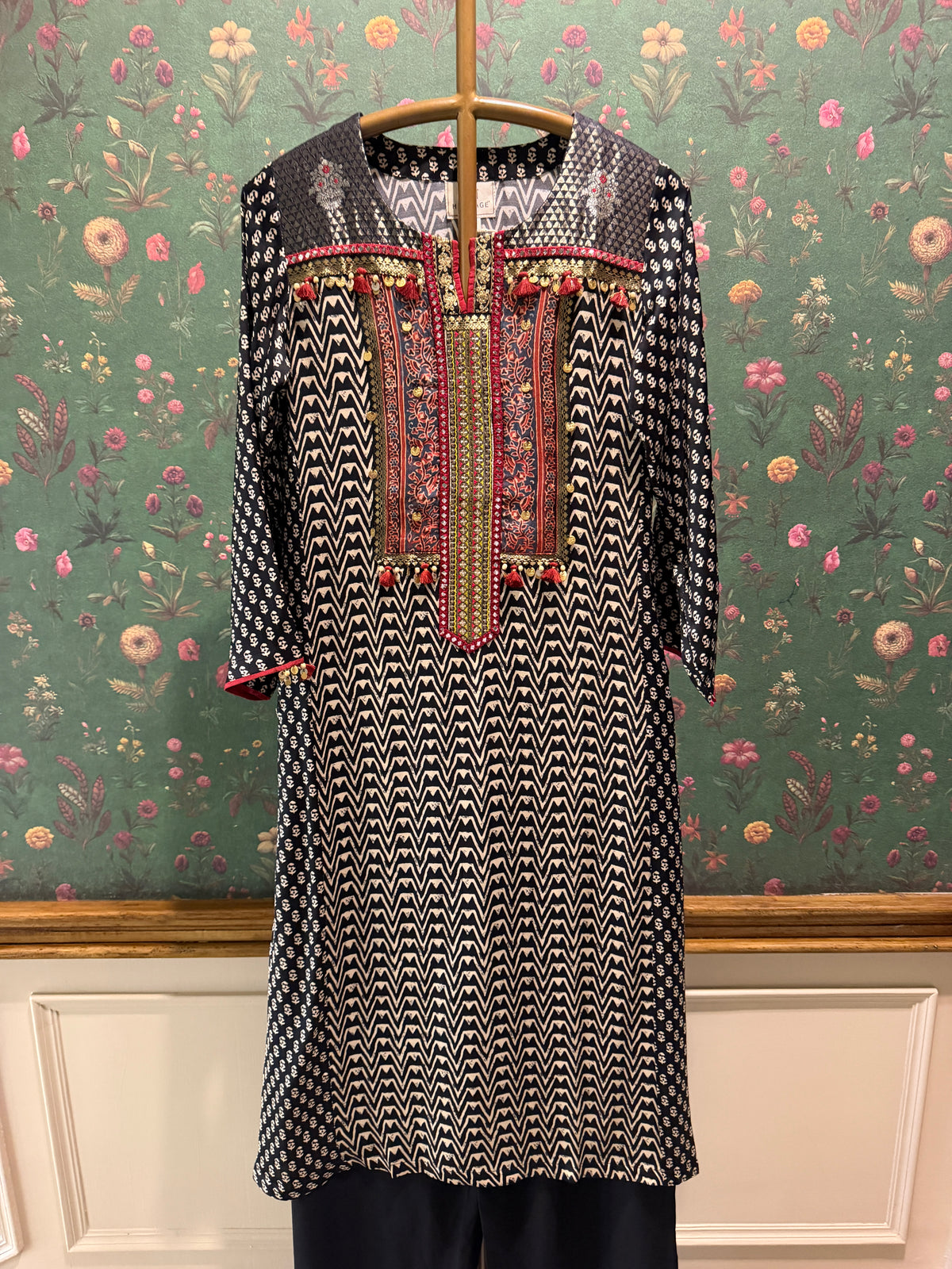 Black Gajji Silk Printed Luxe Kurta Set
