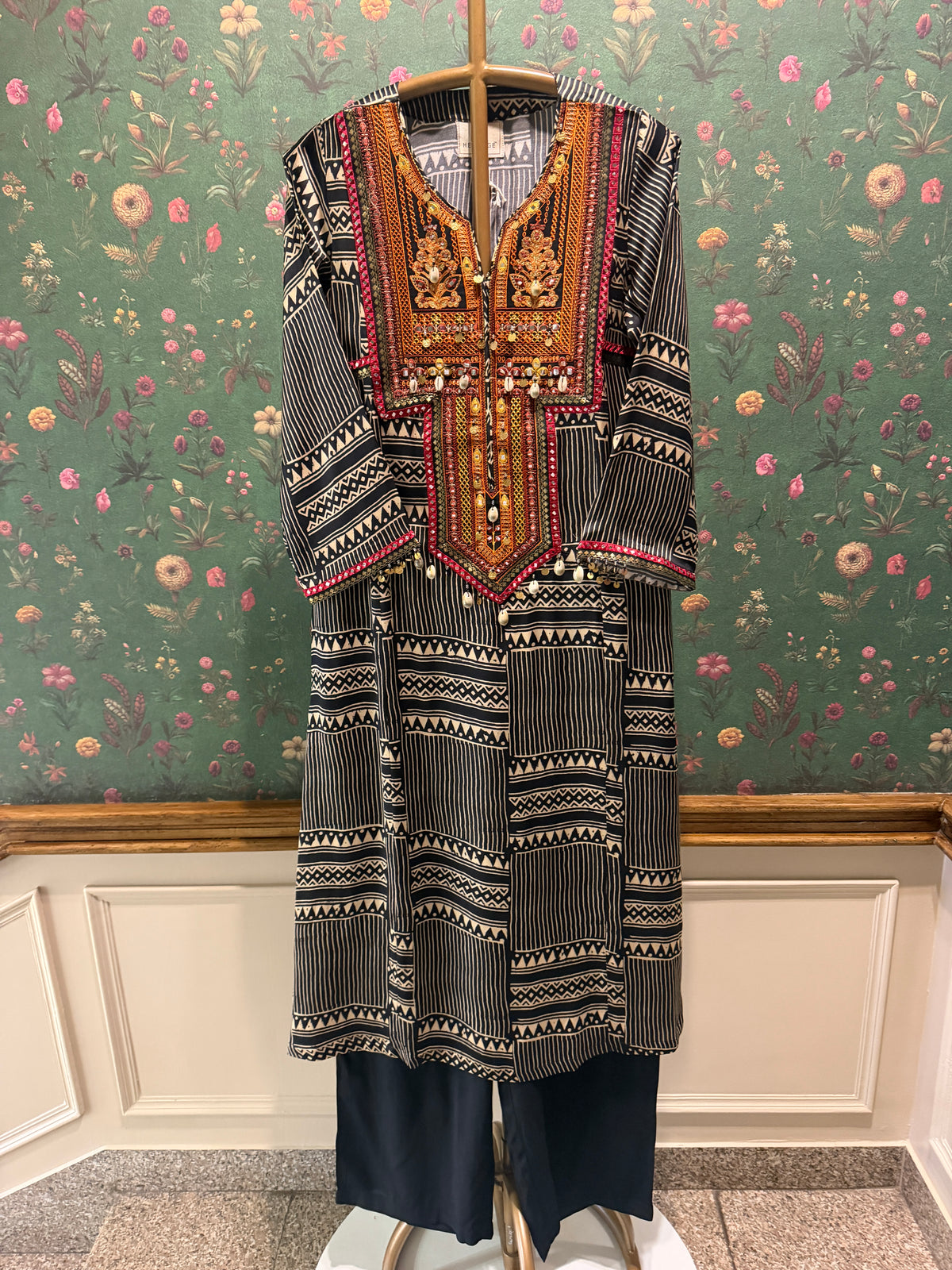 Black Gajji Silk Printed Luxe Kurta Set
