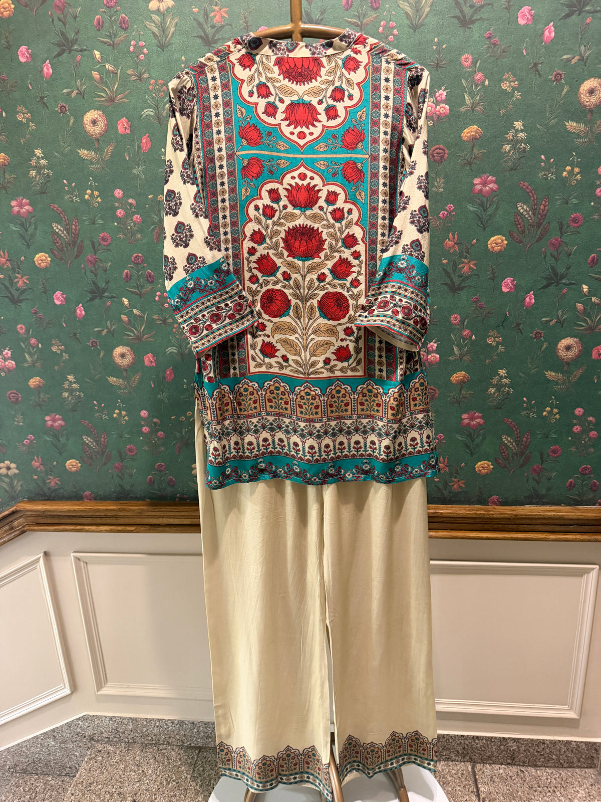 Beige Floral Printed Muslin Luxe Kurta/Co-ord Set