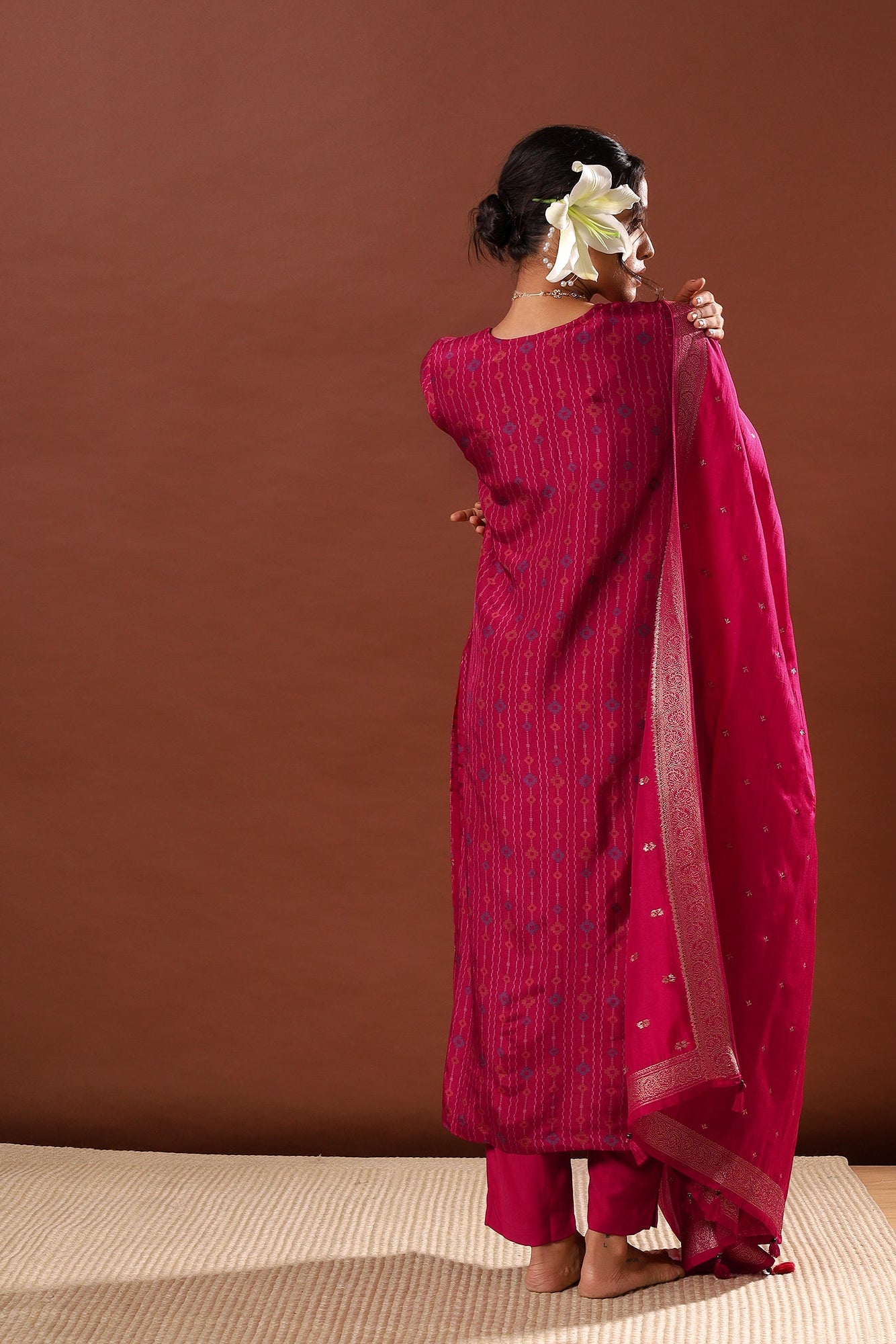 Gul Pink Dola Jacquard Suit Set | HER-484