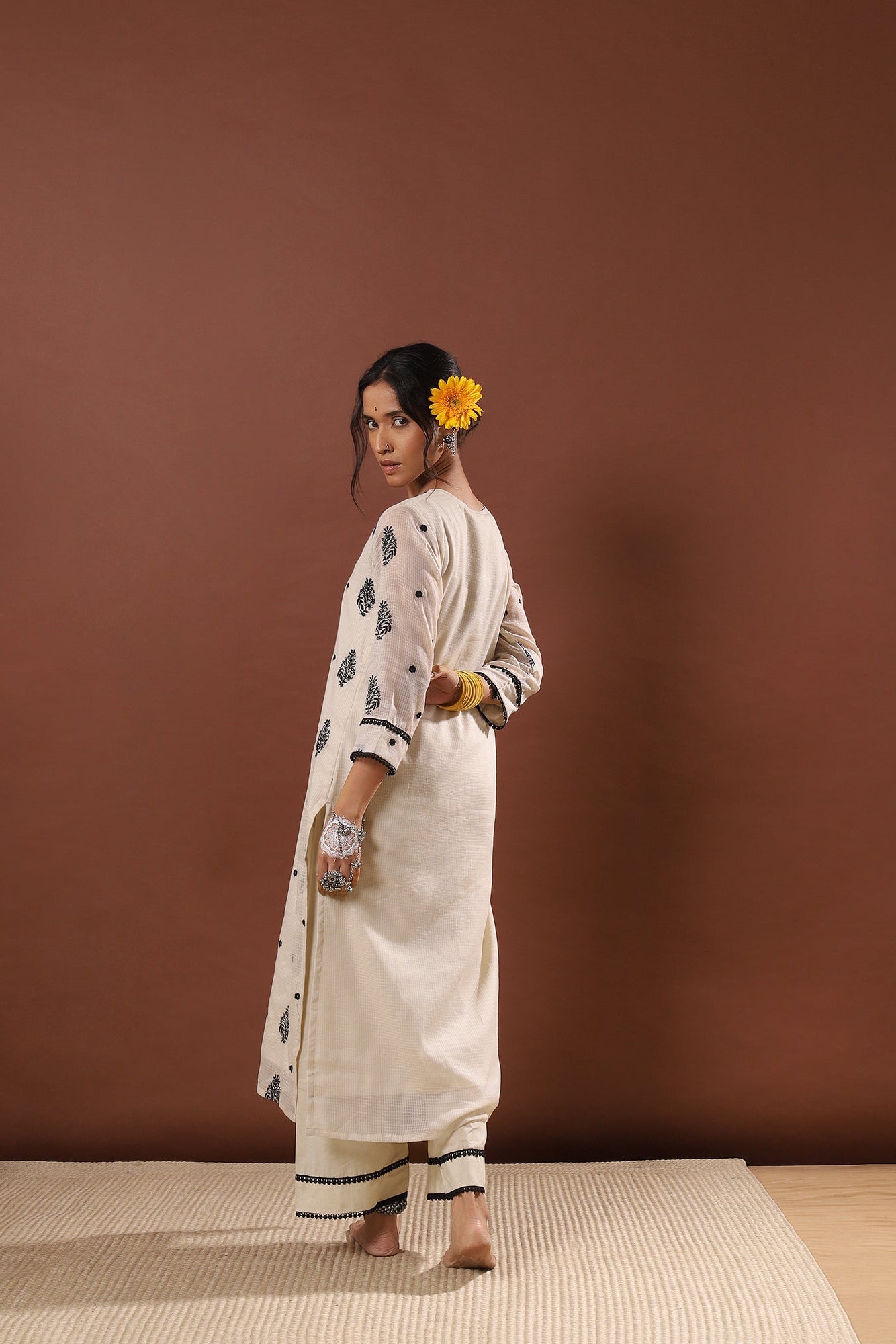 Zehra Off-White Kota Doria Suit Set | HER-502