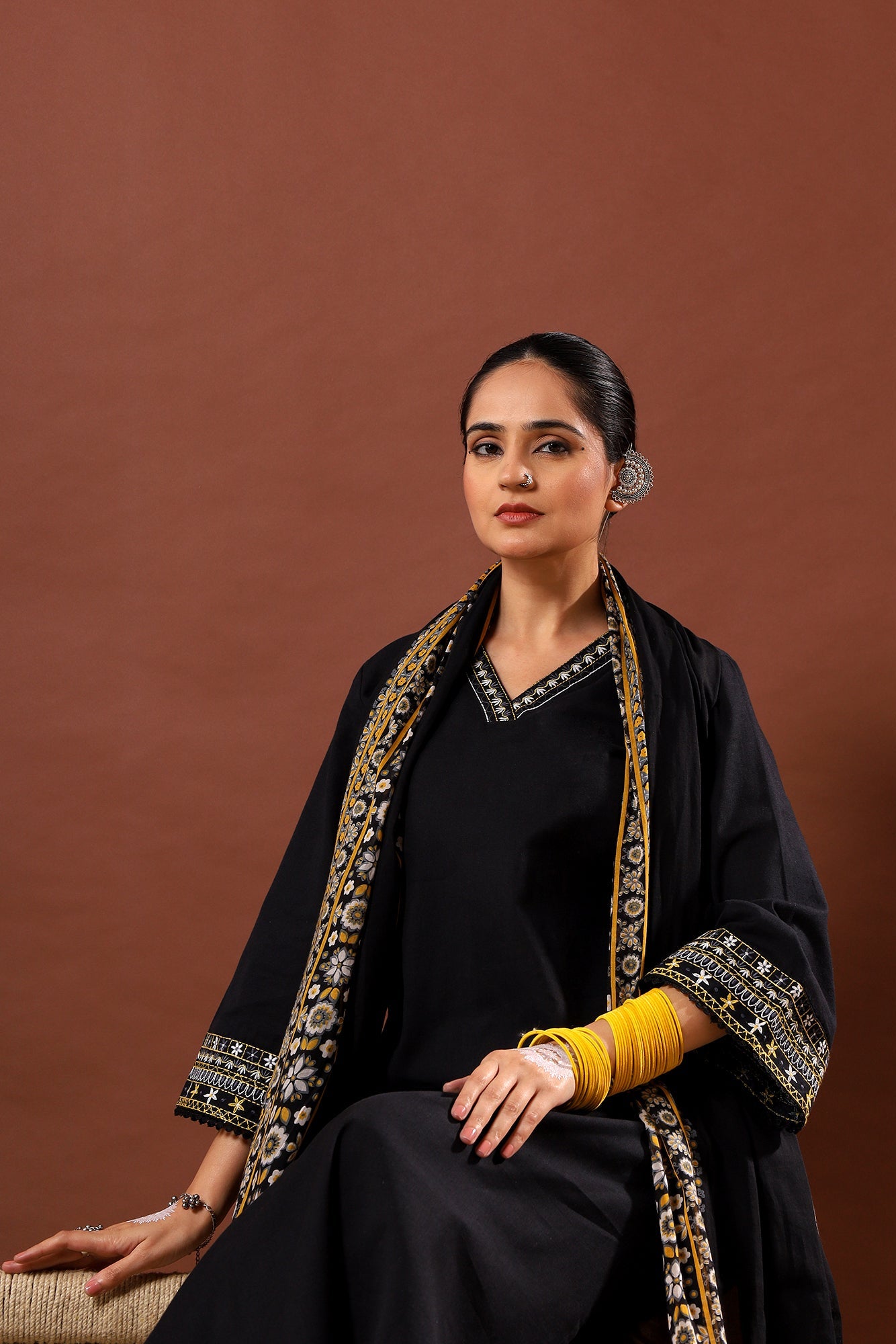 Nazaakat Linen Black Suit Set