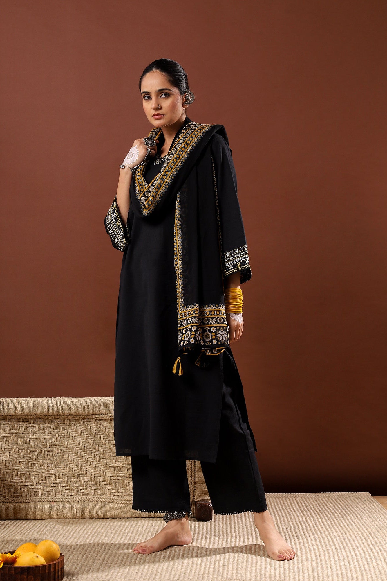 Nazaakat Linen Black Suit Set