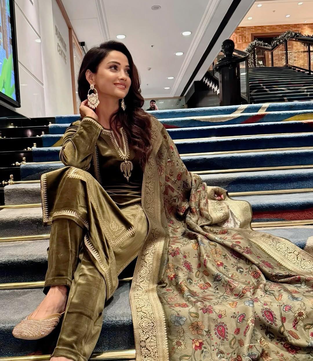 Olive Velvet Suit Set | HER-441