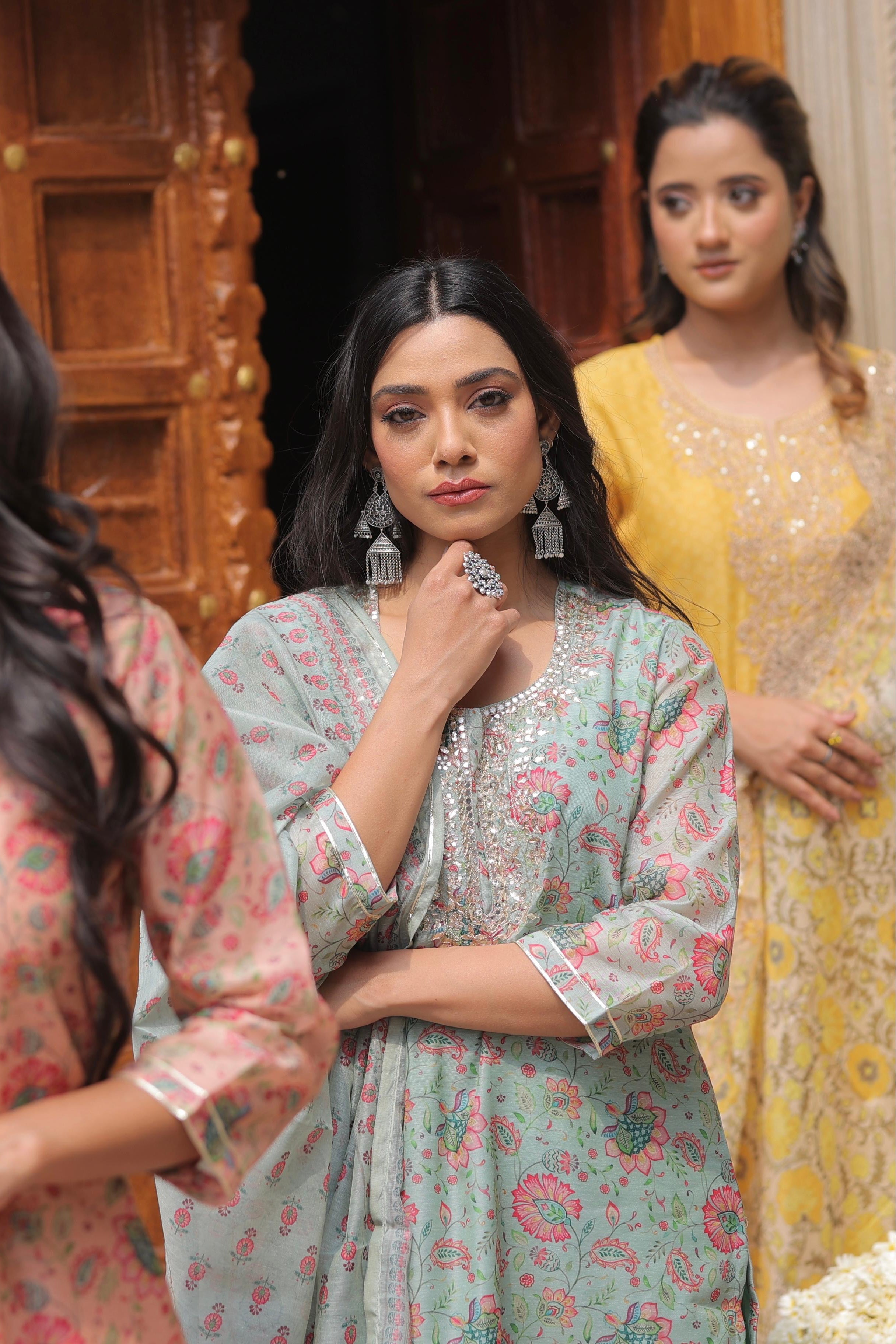 Peach Straight Fit Chanderi Suit Set (With Pants and Dupatta)