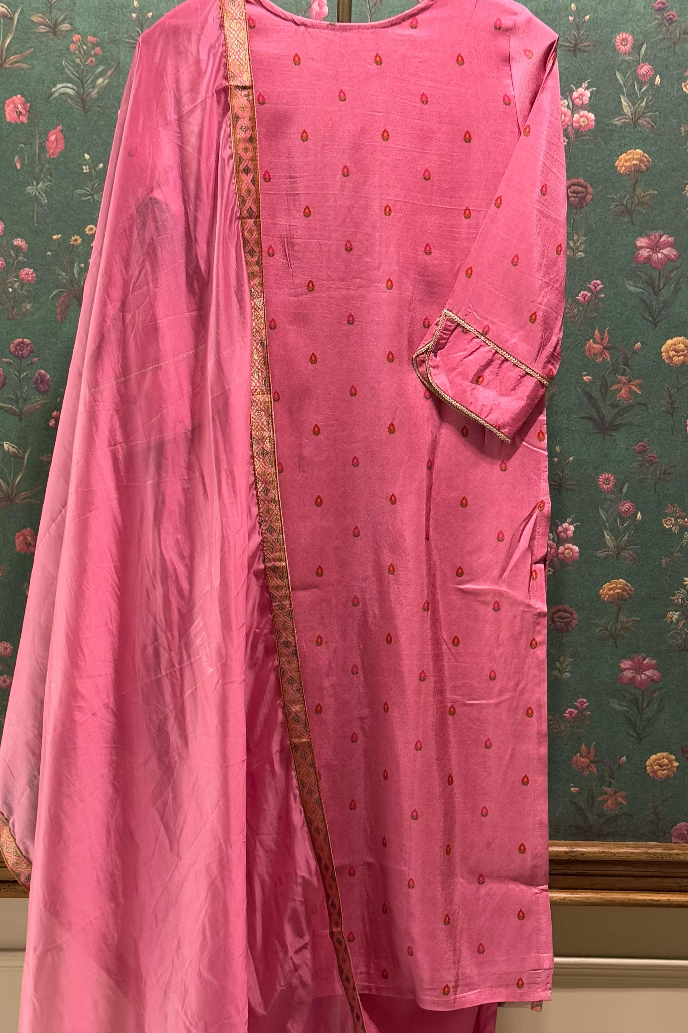 Rose Pink Dola Jacquard Embroidered Suit Set | HER-466