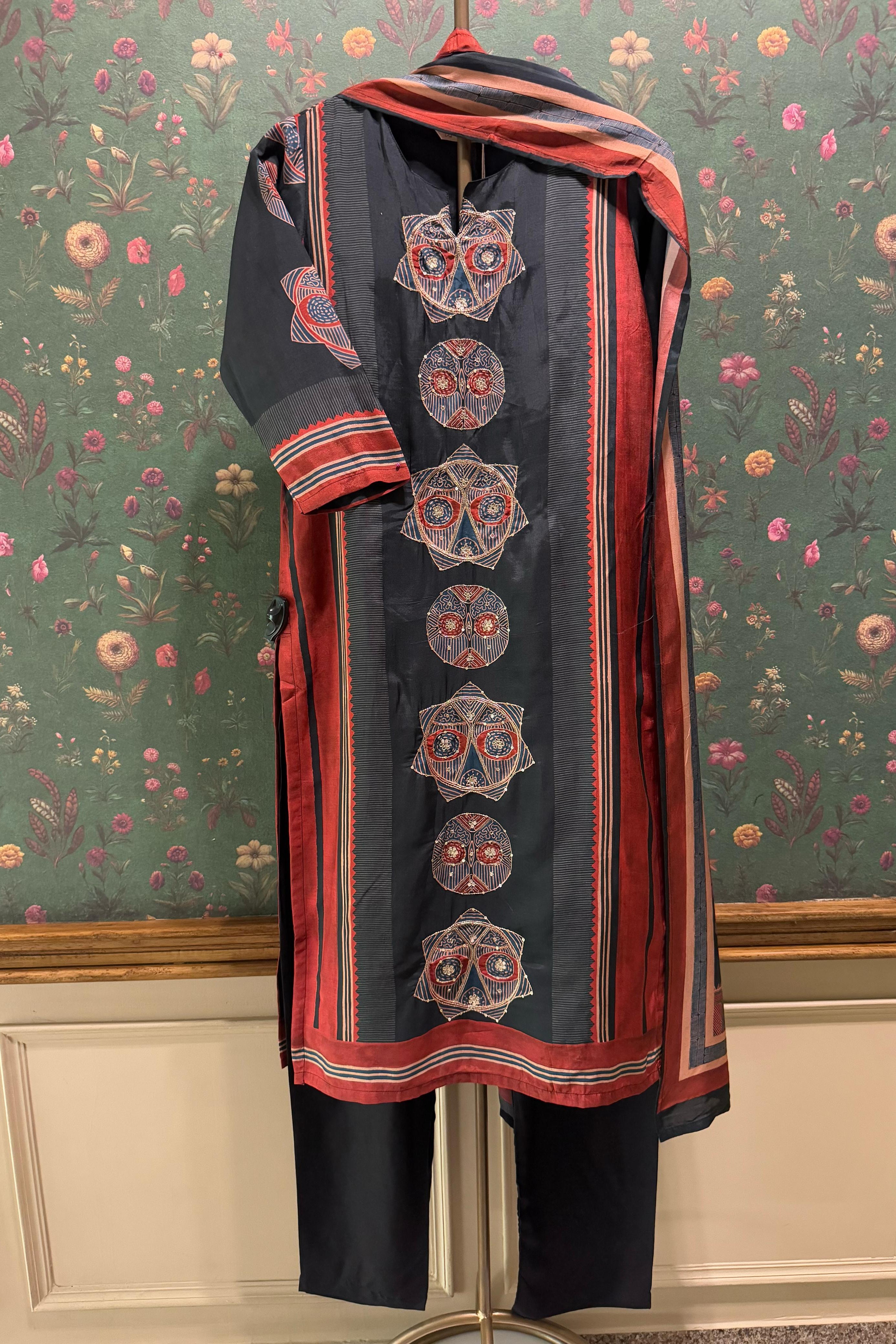 Black Muslin Suit Set | HER-393