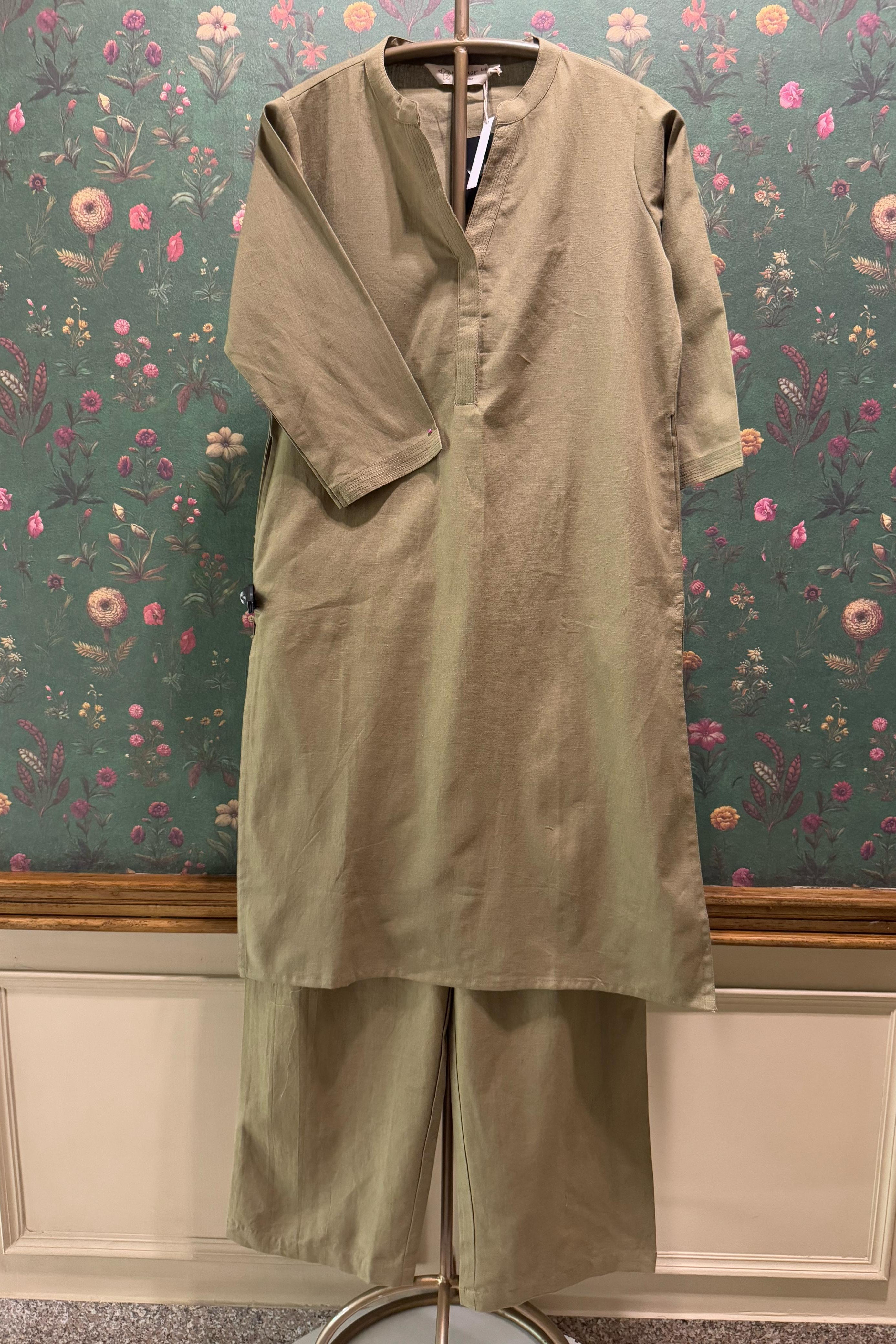 Forest Green Minimal Kurta/Co-ord Set | HER-527