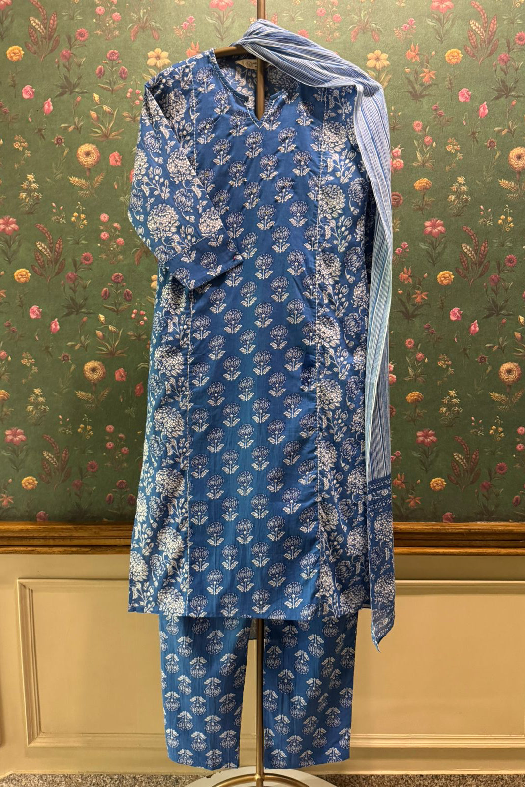 Royal Indigo Bloom Suit Set | HER-381