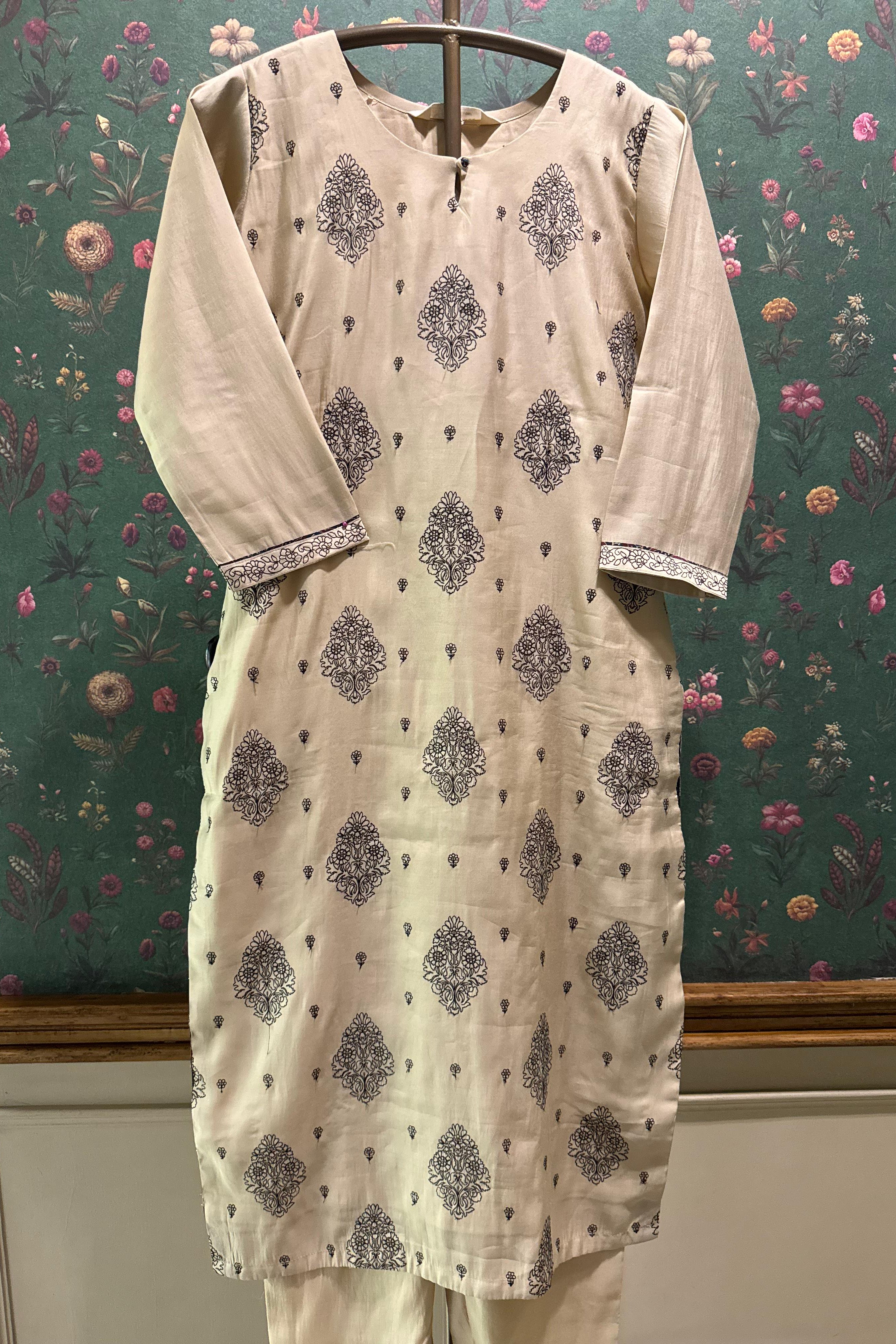 Beige Chanderi-Silk Suit Set (with Ajrak Dupatta)