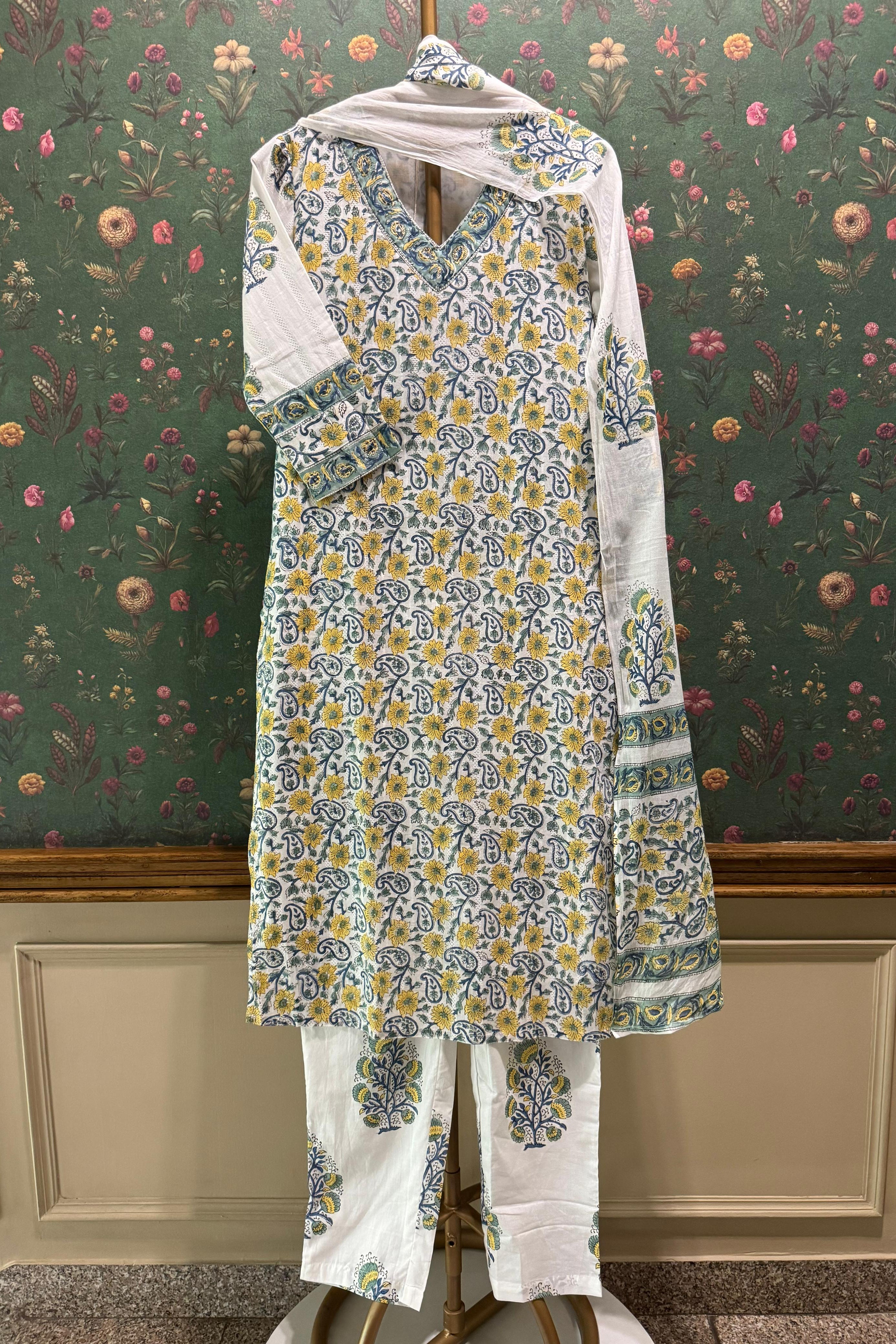 Bahaar Cotton Suit Set | HER-343