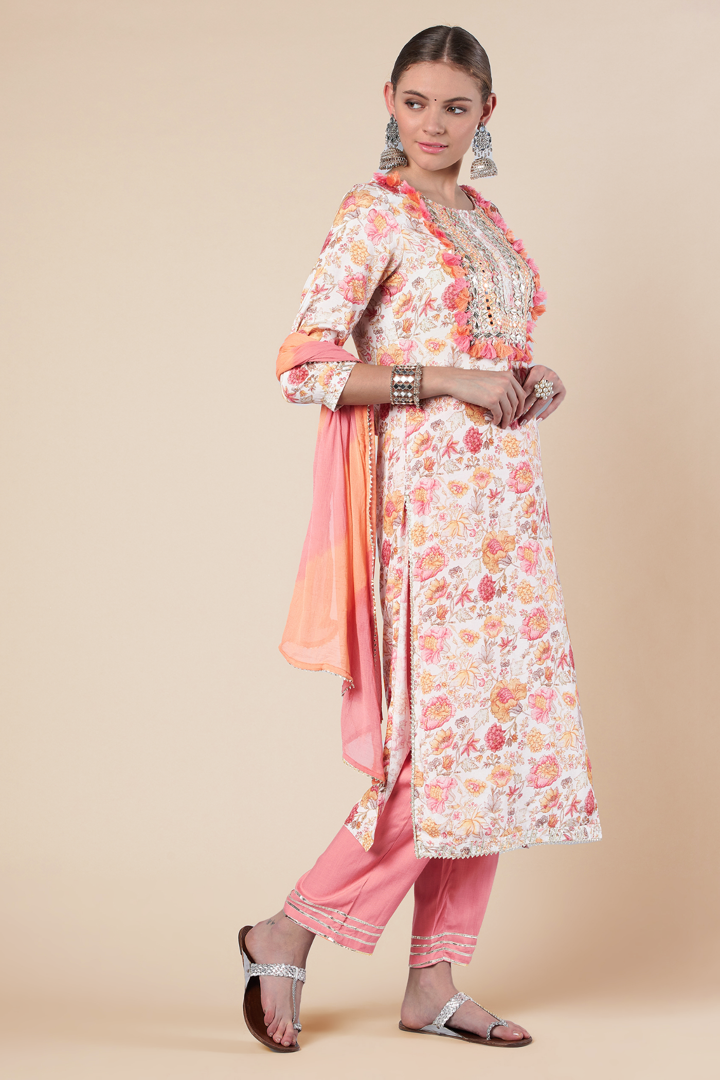 Cream Straight fit Muslin Kurta set (with Pant and Dupatta)